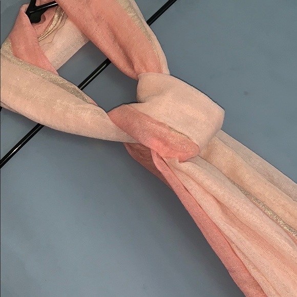 💕Elegant scarf or wrap- peach, pink, gold 🌟 - Picture 3 of 7